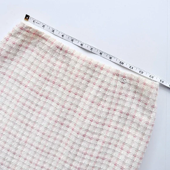 Chanel 04C 2004 Cruise Resort Ivory Fantasy Tweed B2364 Skirt Size 36 FR 4 US - Picture 14 of 16